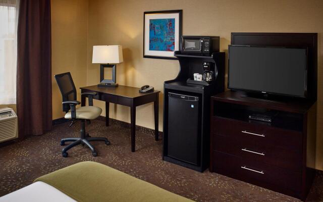 Holiday Inn Express Hotel & Suites Timmins, an IHG Hotel