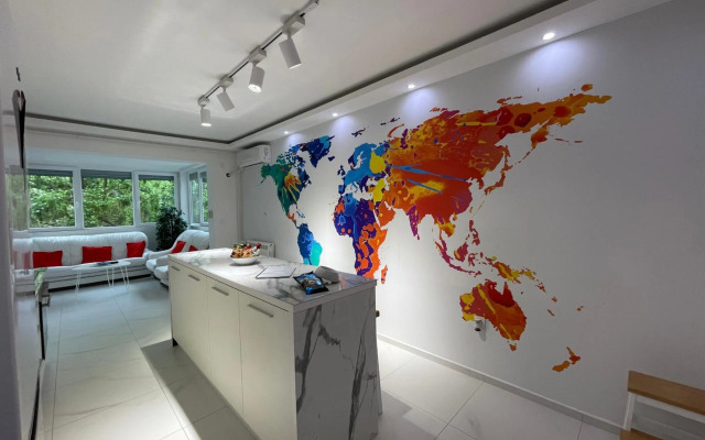 EVAs WorldMap Apartment