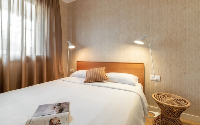 Sagrada Familia Apartment By Olala Homes