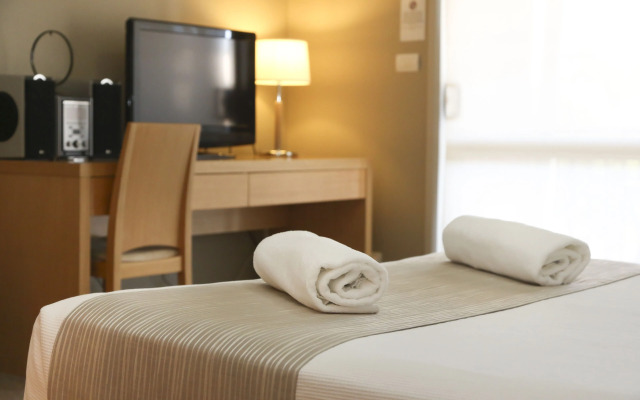 Centrepoint Apartments