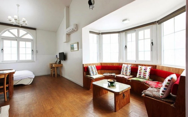 Boryeong Swiss Chalet Pension