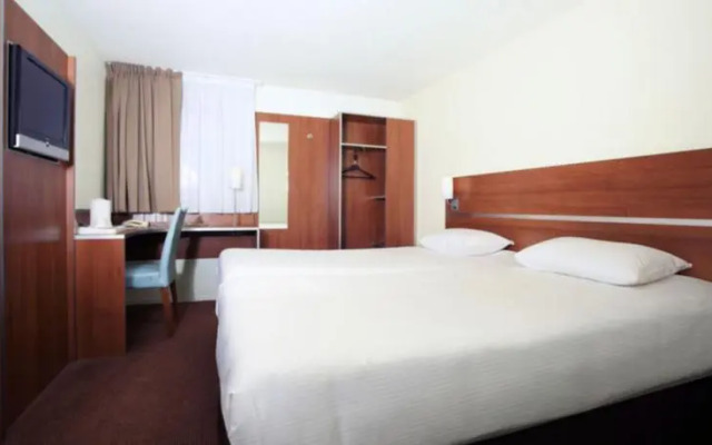 Kyriad Lyon Aéroport Saint Exupéry