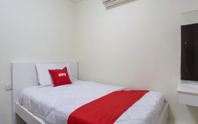 OYO 822 Zande Motel Kuala Selangor