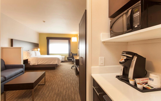 Holiday Inn Express & Suites Santa Fe by IHG