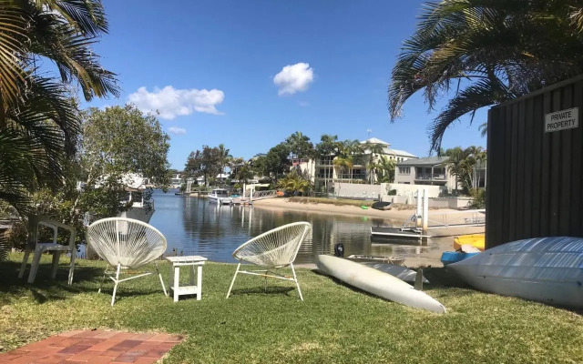 Belmondos Unit 4 Noosa Parade 81