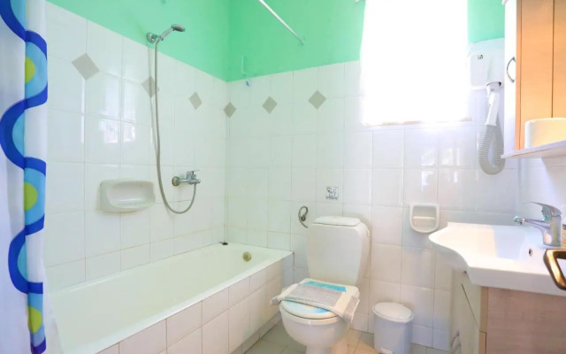 Beach House Varvara