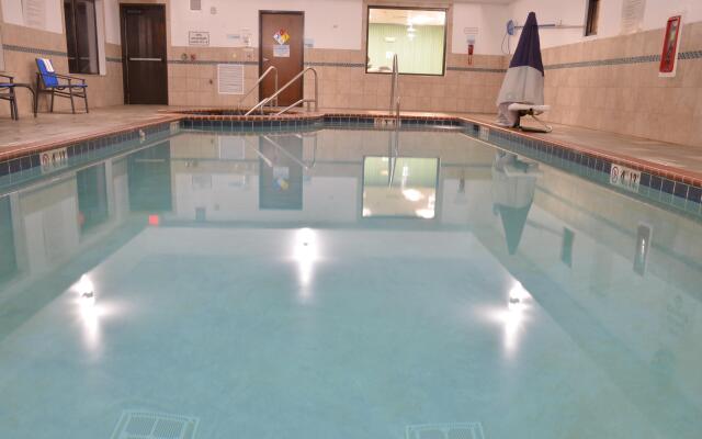 Holiday Inn Express Waterloo Cedar Falls by IHG