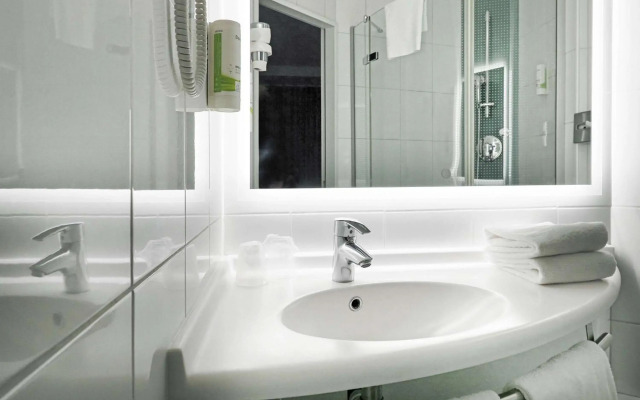 ibis Locarno