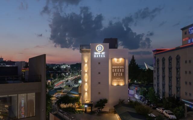 hotelImage