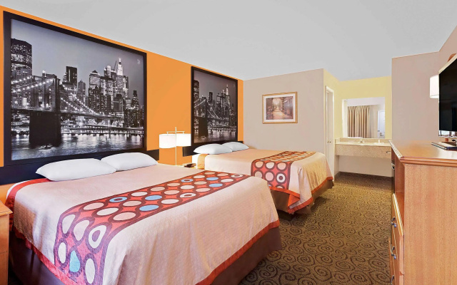 Super 8 by Wyndham Siloam Springs