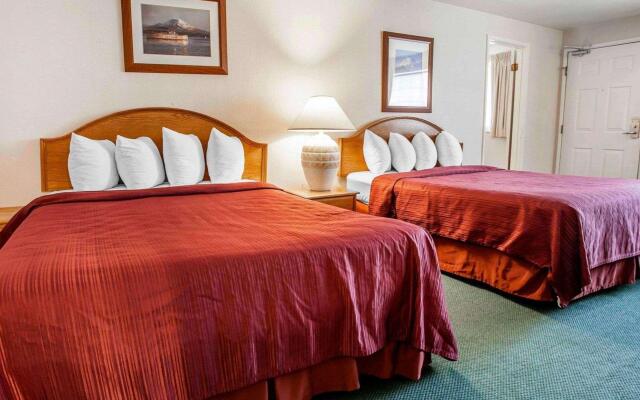 Quality Inn & Suites Bremerton near Naval Shipyard