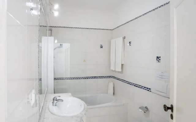 7 Club Atl Ntico Fabulous Five Bedroom Villa WI