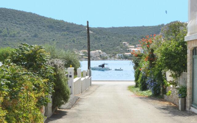 Paž - 28m from the beach - A3(4+1)