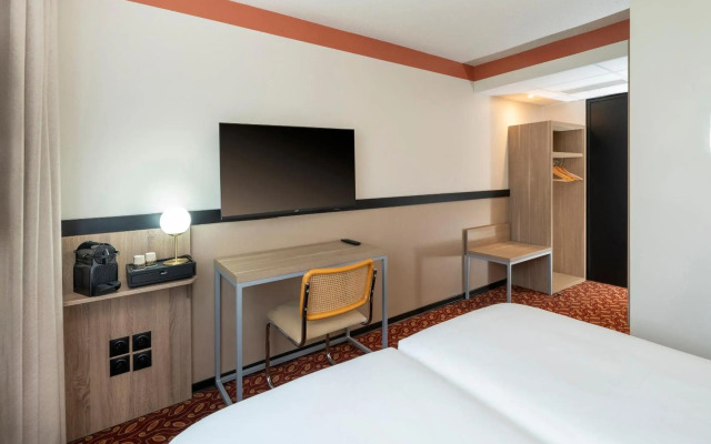 Sure Hotel by Best Western Caen Mémorial
