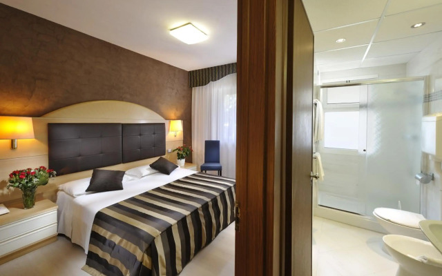 Hotel Eros