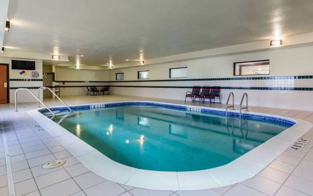 Comfort Inn & Suites Decatur - Forsyth