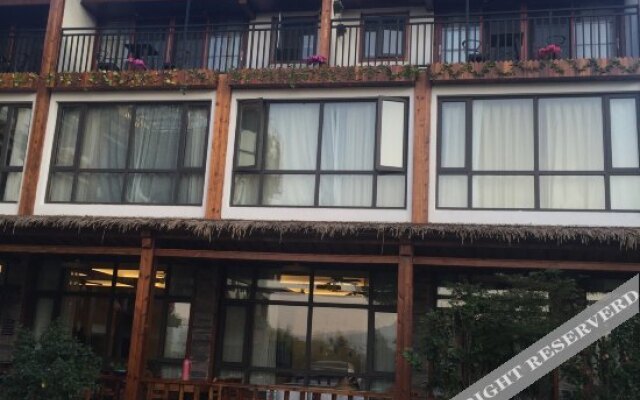 Xipan Nongzhuang Shuiyunjian