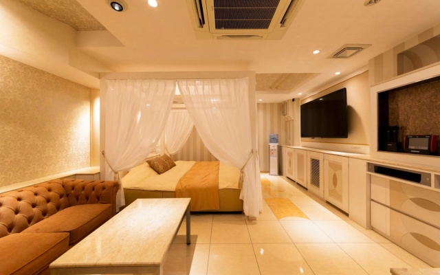 Hotel Luna Ikeda - Adults Only – Guest Rooms – Ikeda