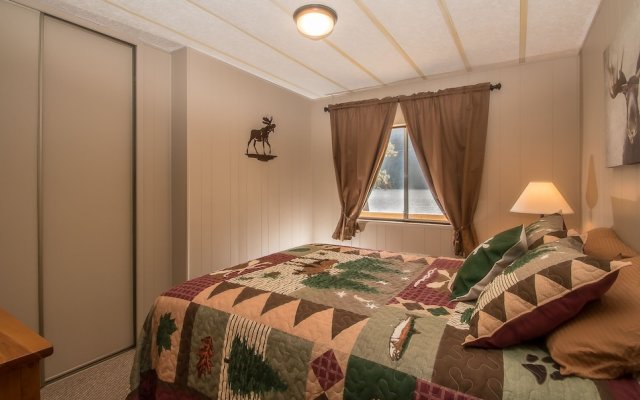 Heavenly Lake Haven Apartment 3 NW Comfy Cabins