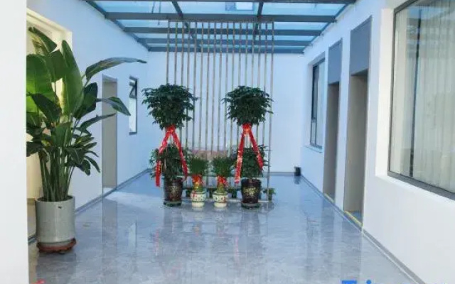 Yunshang Silu Hotel (International Exhibition Center)
