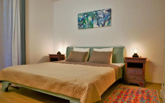 Family TreeZ Premium Apartments