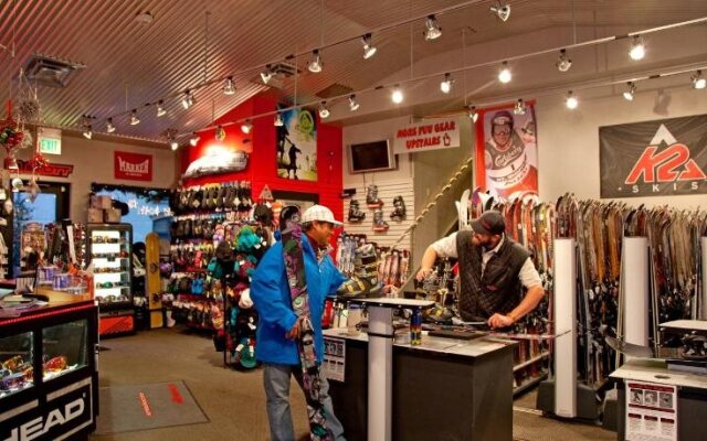 Alpine Village Suites