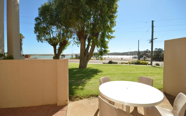 Riverview Holiday Apartment 2 - Kalbarri WA