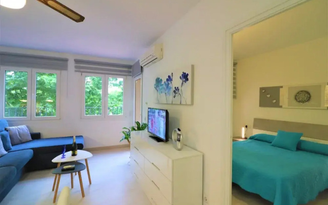 Apartment in Empuriabrava Near Beach
