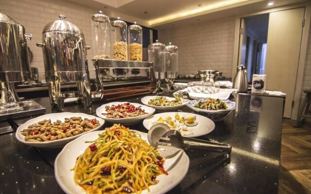 Chengdu Creyad Hotel