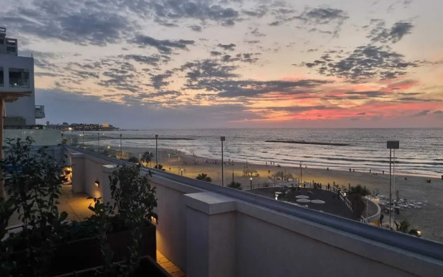 The Seven Seas Tel Aviv
