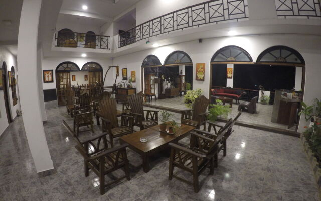 Sunray Hotel