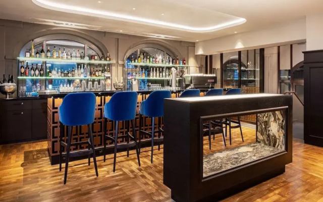 Hotel Luc - Autograph Collection