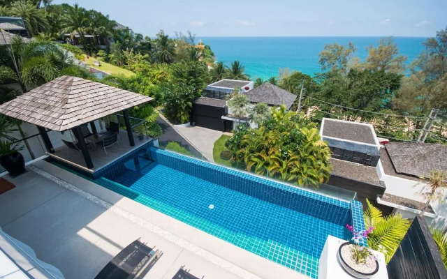 Beautiful 3-Bedroom Villa at Surin Beach