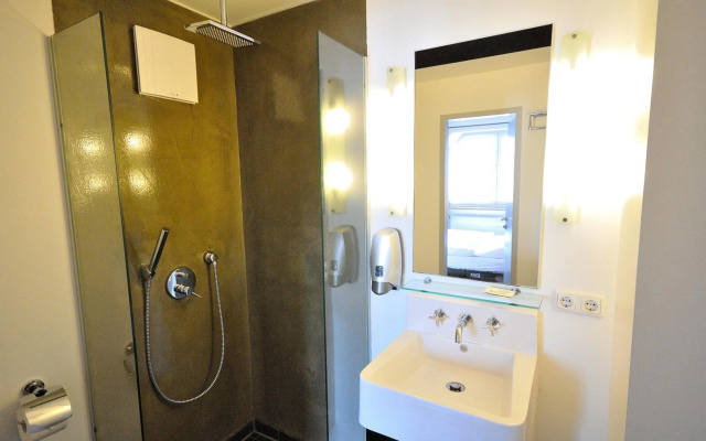 Five Elements Hostel