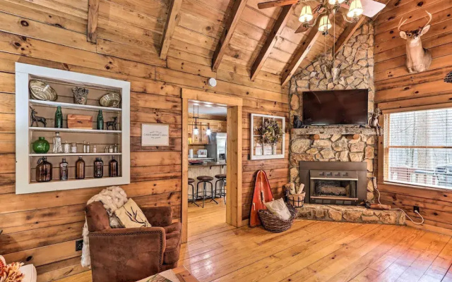 Stunning Ellijay Cabin w/ Community Amenities