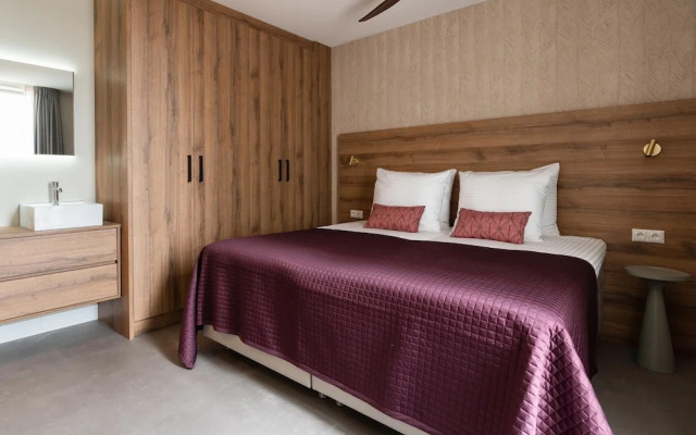 Spacious Apartment in Den Haag With View