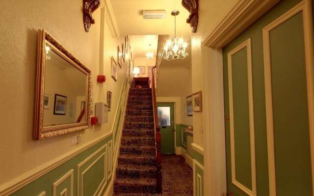 Athol Guest House