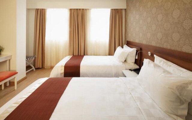 Ole Tai Sam Un Hotel