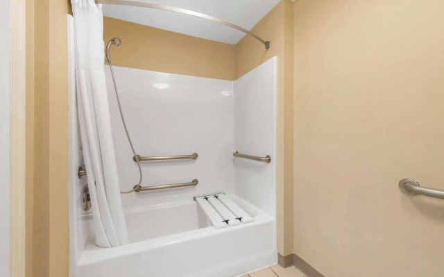 Quality Inn Palm Bay - Melbourne I-95