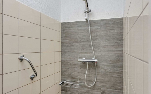 Cozy Vacation Home With a Private Garden