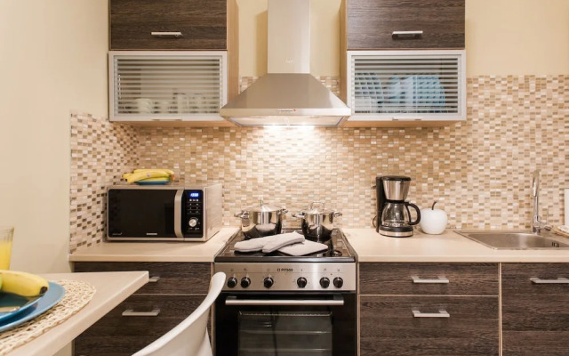 Big Central Metro Station Apartment 2