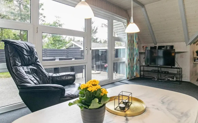 8 Person Holiday Home in Blavand