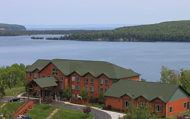 Holiday Inn Express Munising-Lakeview by IHG