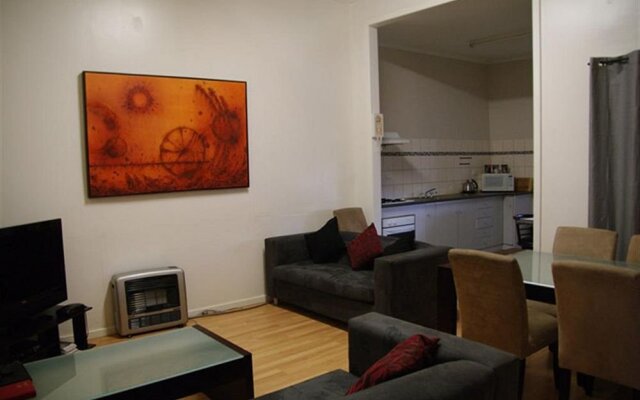 Artmecca Holiday House