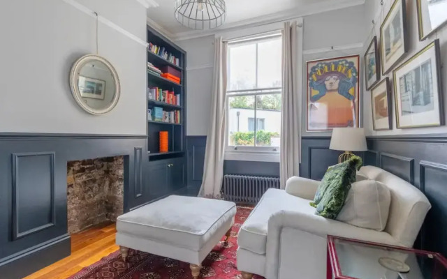 Stylish 2 Bedroom Home in Islington With Garden