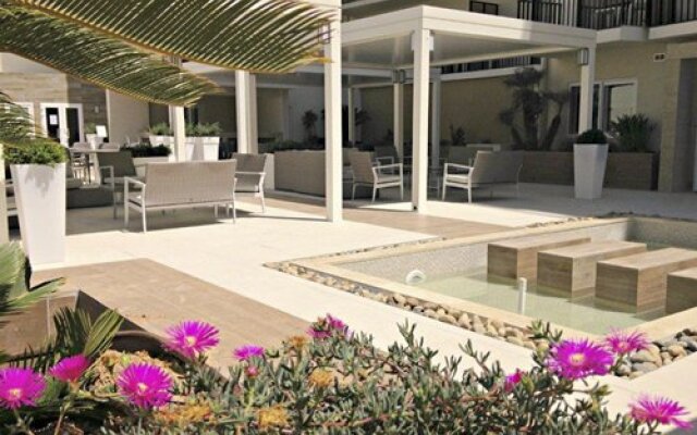Hotel Santana