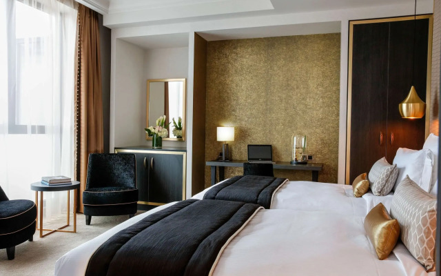 Niepce Paris Hotel, Curio Collection by Hilton