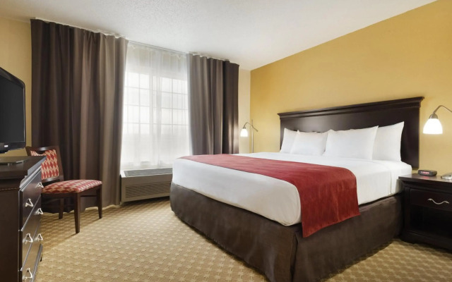 Quality Inn & Suites Alexandria