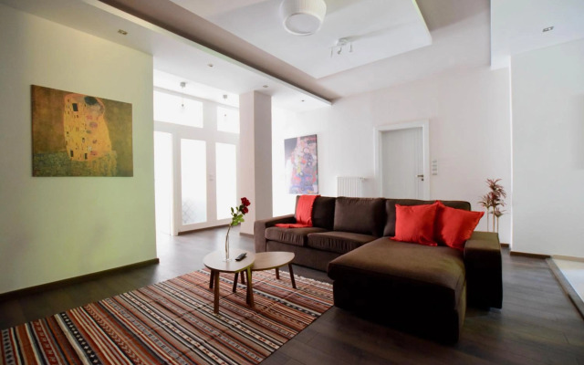 Standard Apartment by Hi5 - Close to Buda Castle
