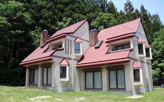 Phoenix Wing Chalets